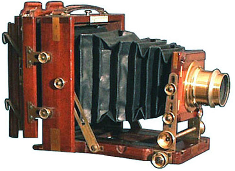 Lancaster Teak Wood Folding Instantograph. 1900. - click to enlarge.