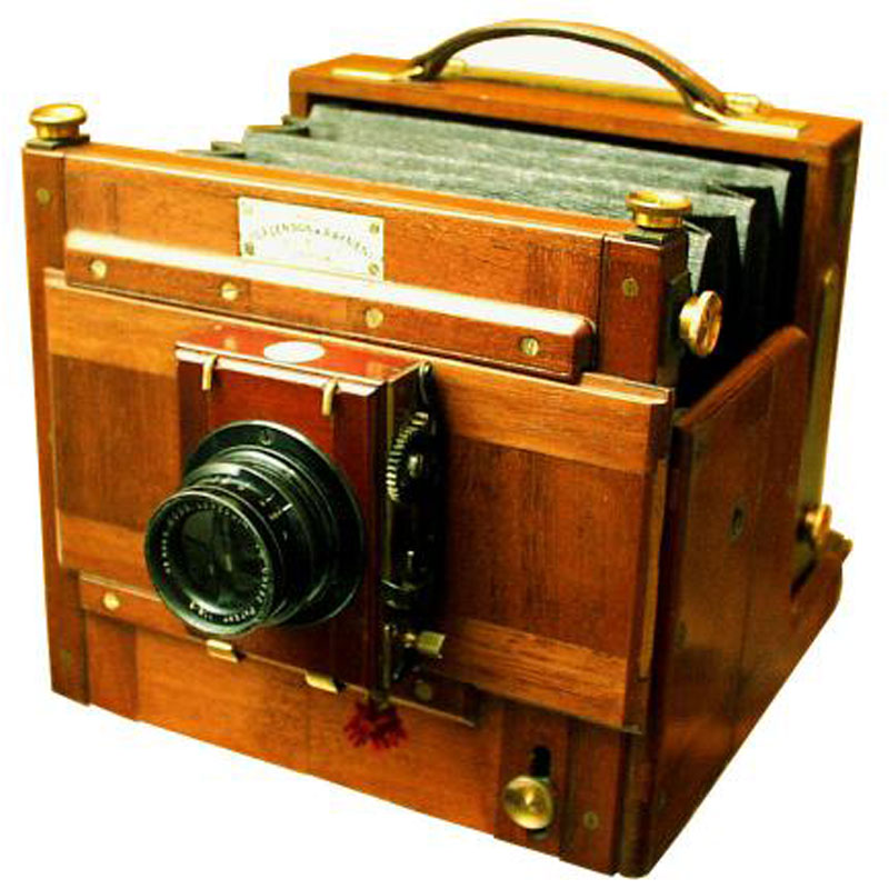 Perkin, Son & Rayment Tailboard folding camera. 1886. - click to enlarge.