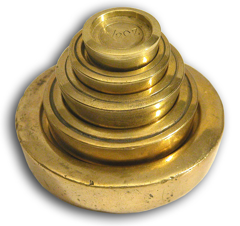 A Set of 5 Brass Flat Circular Avoirdupois Weights. - click to enlarge.